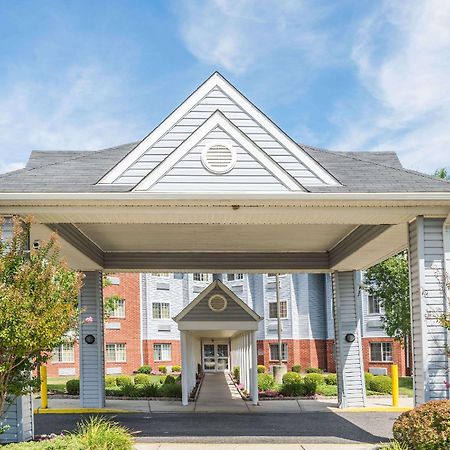 Microtel Inn & Suites By Wyndham Philadelphia Airport Exteriör bild