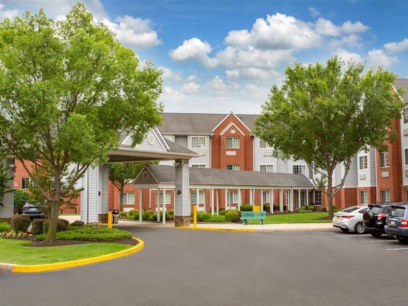 Microtel Inn & Suites By Wyndham Philadelphia Airport Exteriör bild