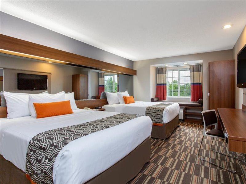 Microtel Inn & Suites By Wyndham Philadelphia Airport Exteriör bild