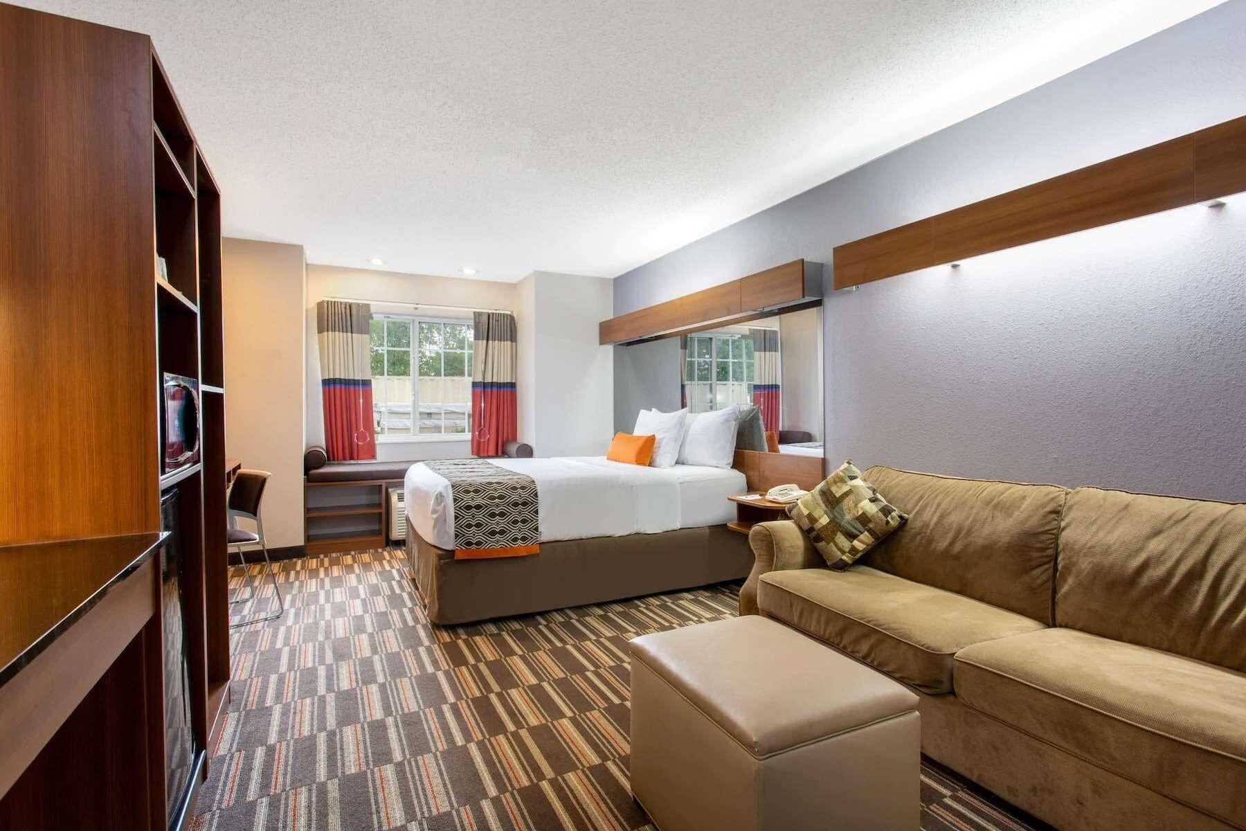 Microtel Inn & Suites By Wyndham Philadelphia Airport Exteriör bild