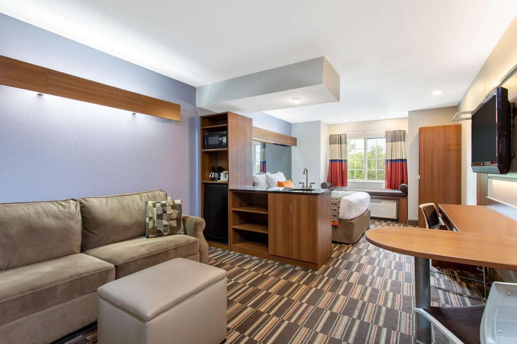 Microtel Inn & Suites By Wyndham Philadelphia Airport Exteriör bild