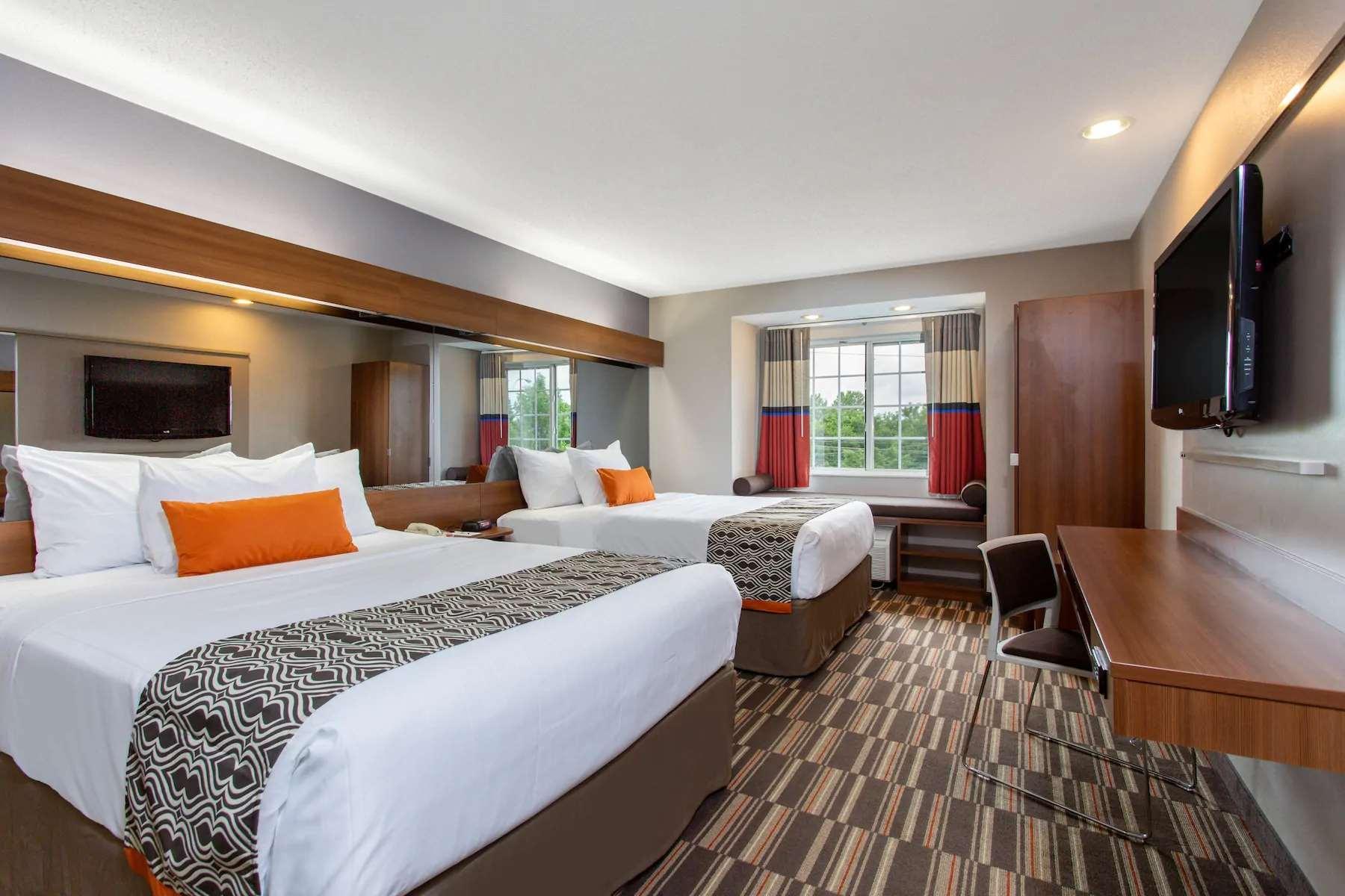 Microtel Inn & Suites By Wyndham Philadelphia Airport Exteriör bild