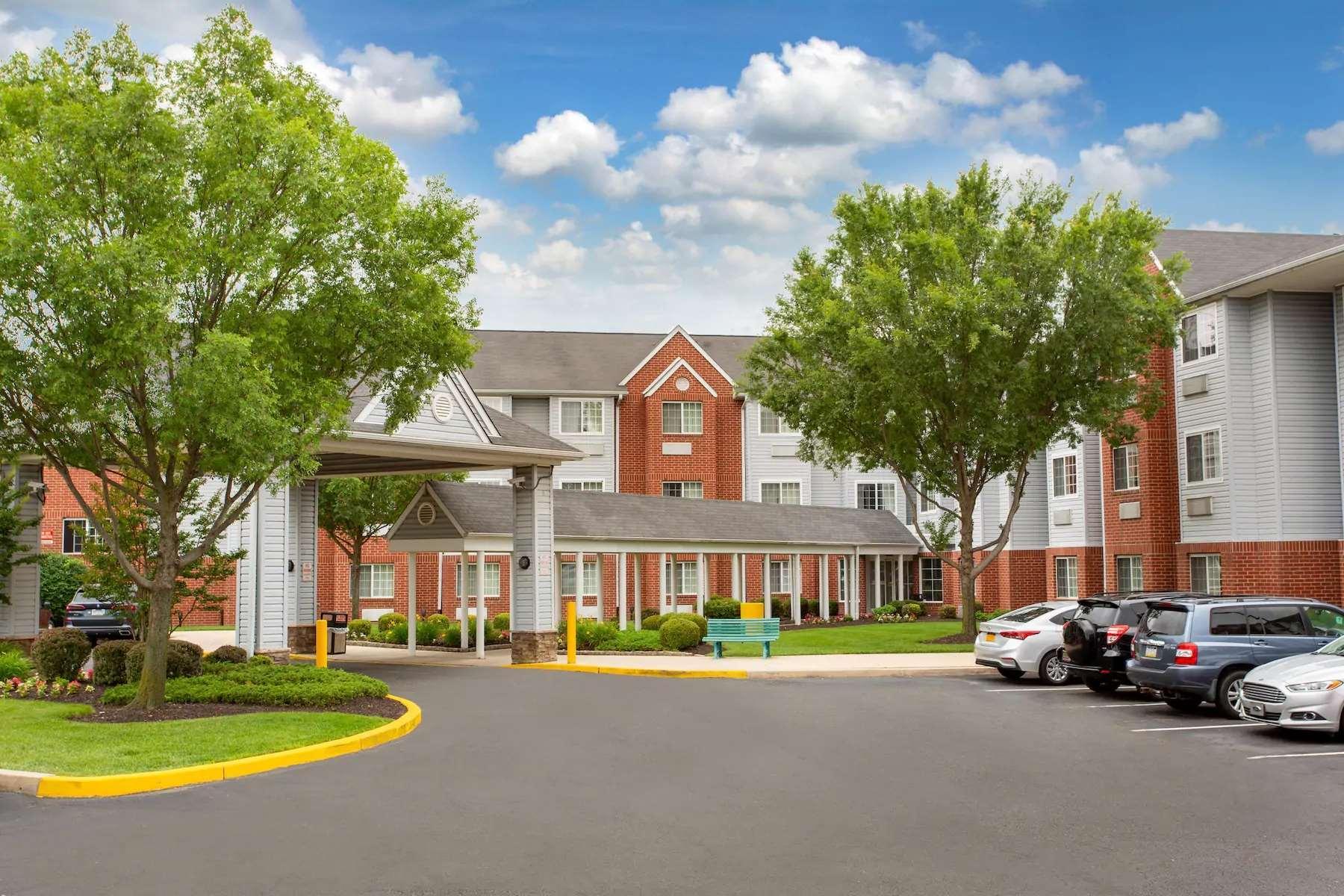 Microtel Inn & Suites By Wyndham Philadelphia Airport Exteriör bild