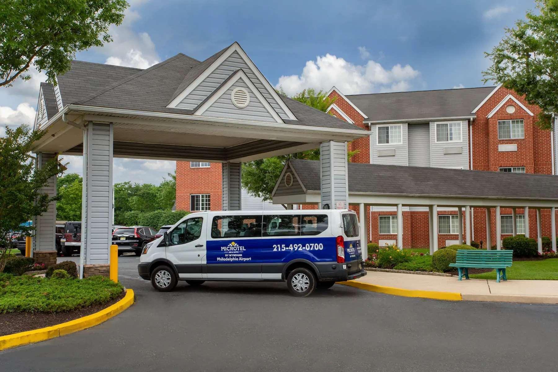 Microtel Inn & Suites By Wyndham Philadelphia Airport Exteriör bild